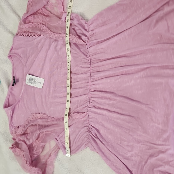 SOLD NWT Torrid pink blouse Size 2 - Picture 3 of 3